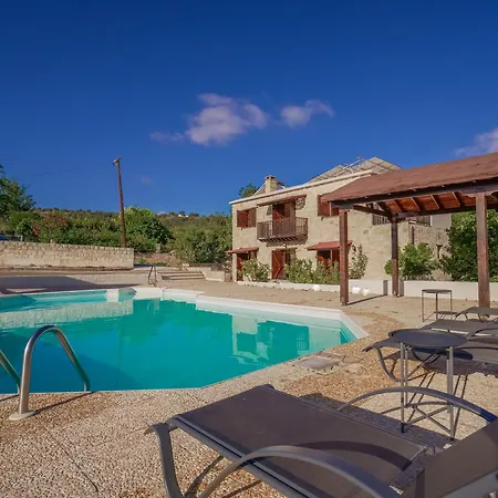 Phaedrus Living: Amarakos * Pafos