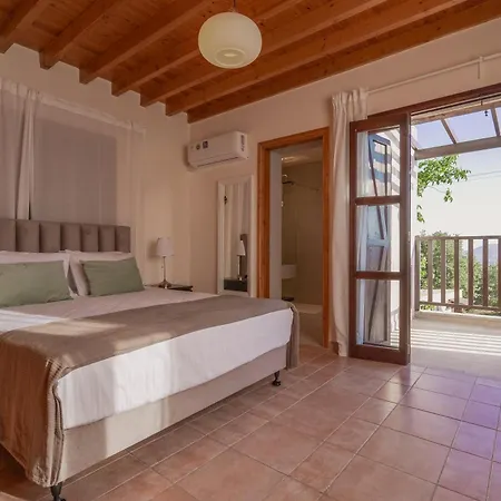 Phaedrus Living: Amarakos Pafos
